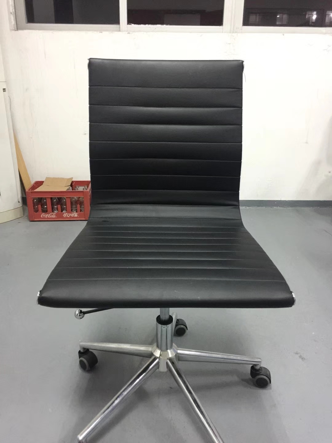 leather swivel ribbed chair, replica office chair, office armchair